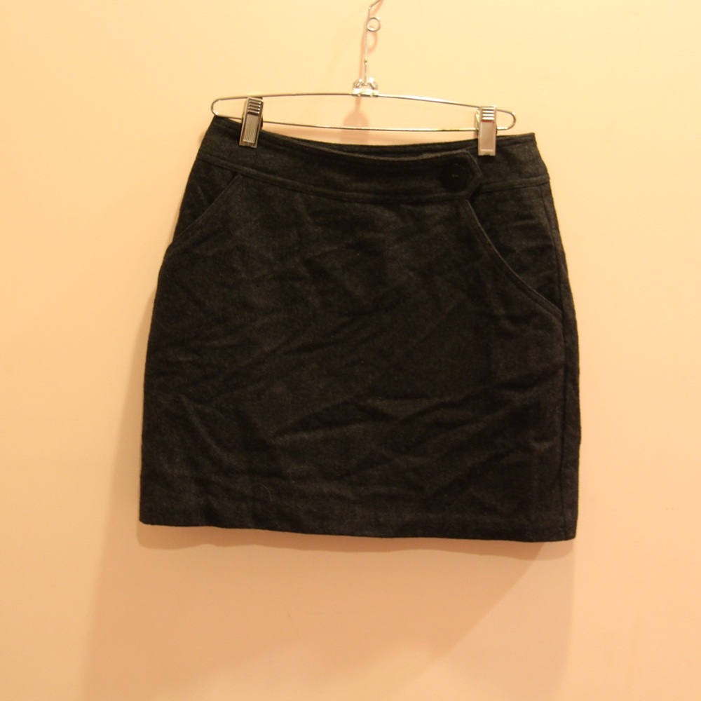 Old Navy Dark Grey Skirt Size 2